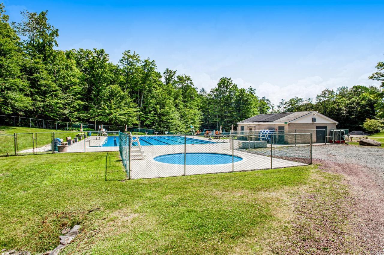 Friendship Lodge Pocono Lake Exterior foto